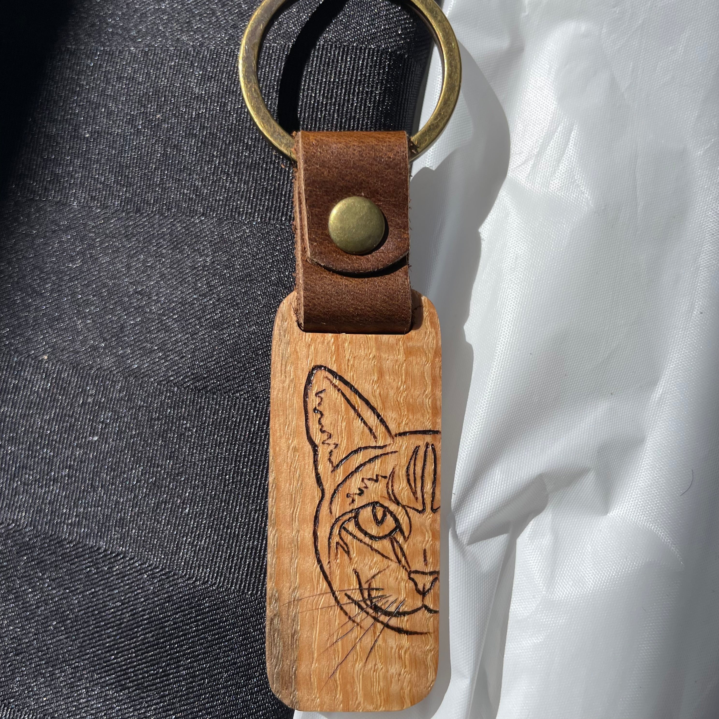 Custom pet portrait wooden keychain